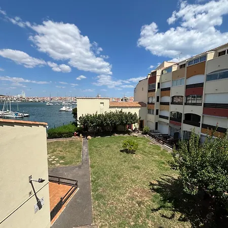 L Elegance Vue Parking Prive