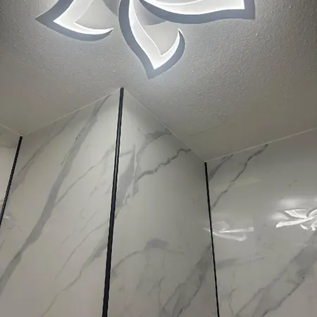 L Elegance Vue Parking Prive * 阿格德