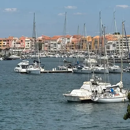 L Elegance Vue Parking Prive *