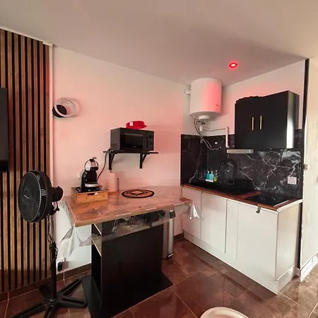 L Elegance Vue Parking Prive