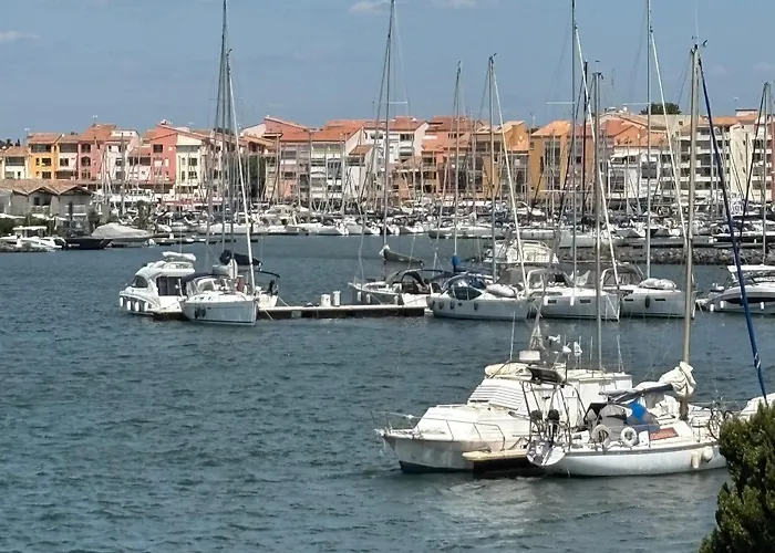 L Elegance Vue Parking Prive *