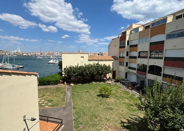 L Elegance Vue Parking Prive