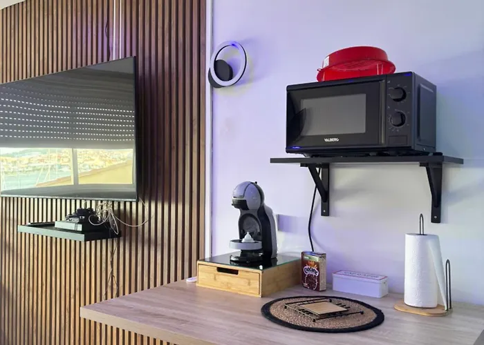 L Elegance Vue Parking Prive *