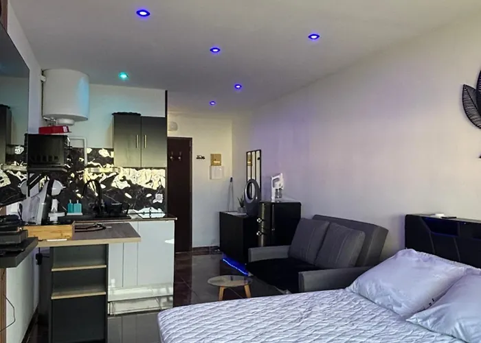 L Elegance Vue Parking Prive