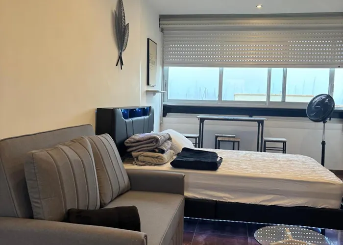 L Elegance Vue Parking Prive Apartman *