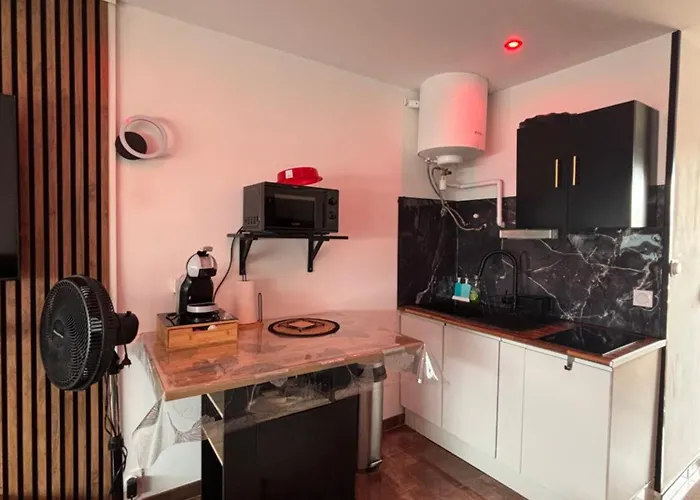 L Elegance Vue Parking Prive